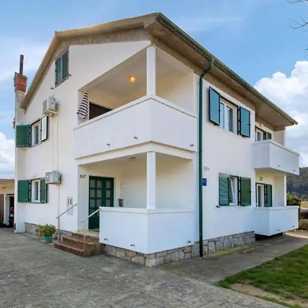 Nedo - Private Parking Apartment