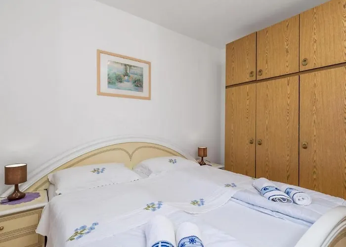 Nedo Supetarska Draga